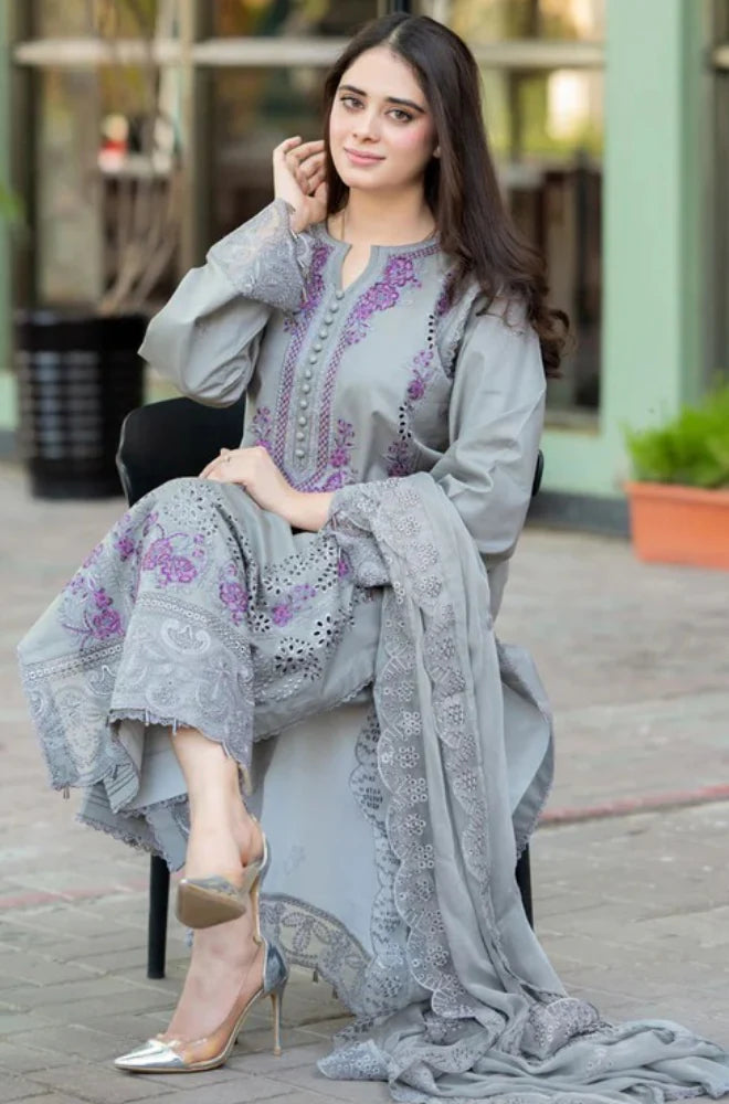 Mushq - Winter 3PC Dhanak ChickenKari Embroidered