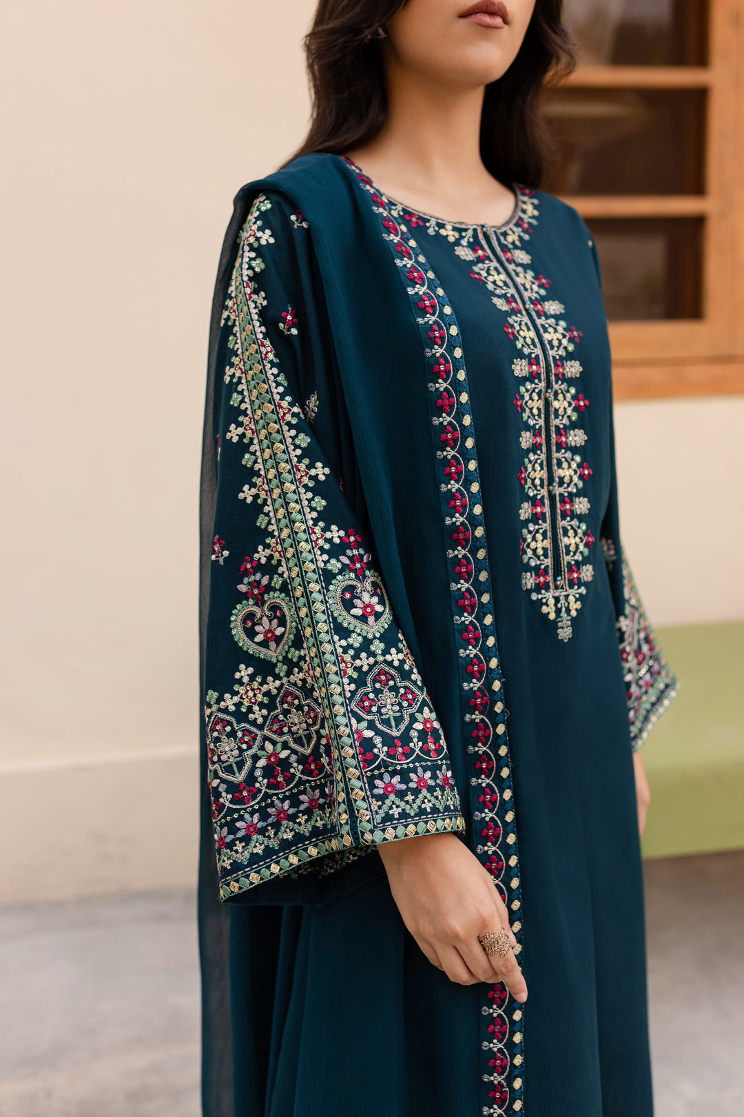 Sapphire - Winter 3PC Unstitched Dhannak Embroidered Suit