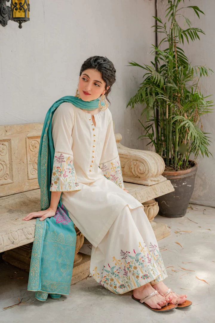 Kastoor- Dhanak Embroidered three piece With Dhanak Shawl
